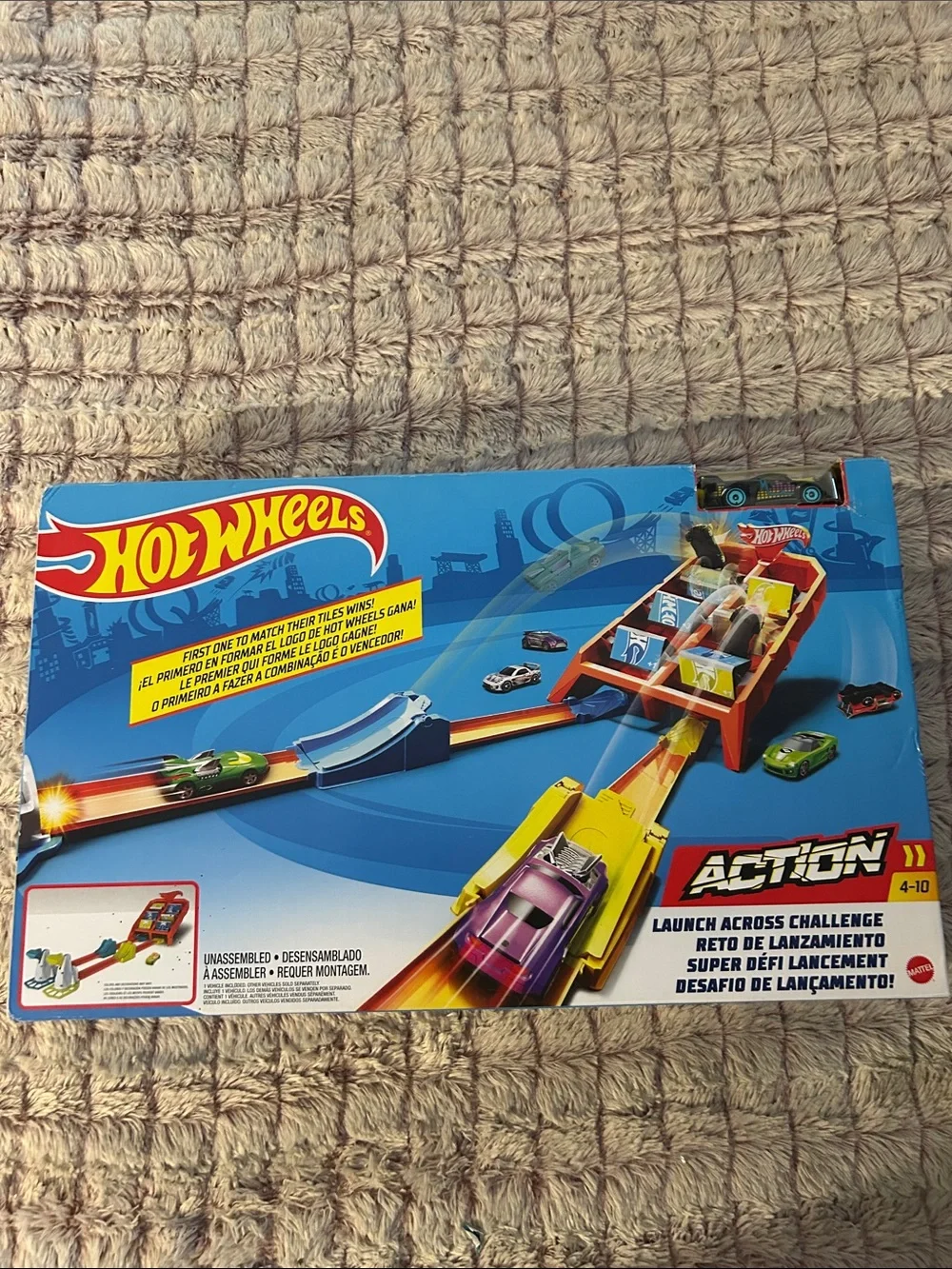 Hot Wheels Launch Across Challenge Track Set new